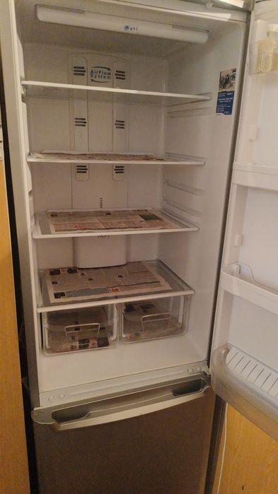 Продам холодильник