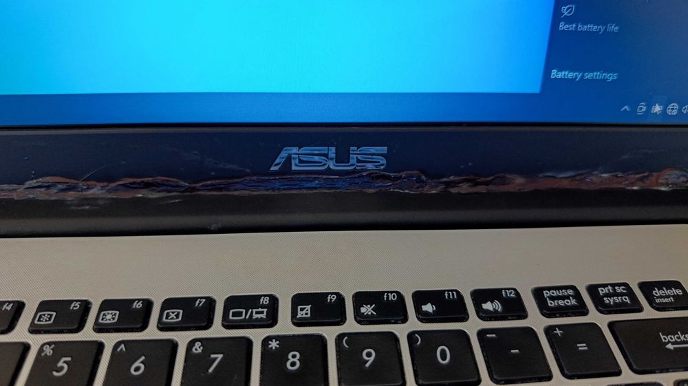 Notebook ASUS F555LN-X0111D/15/I7-4510U/12Gb/Nvidia/SSD512