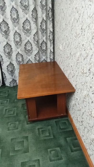Продам журнальный столик