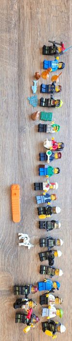 Vând avantajos lot Lego City seria Jungle 60161, 60157, 60156 și lot Lego City seria Pompieri și Gara 60050-60088-60107-60110-60212-60319