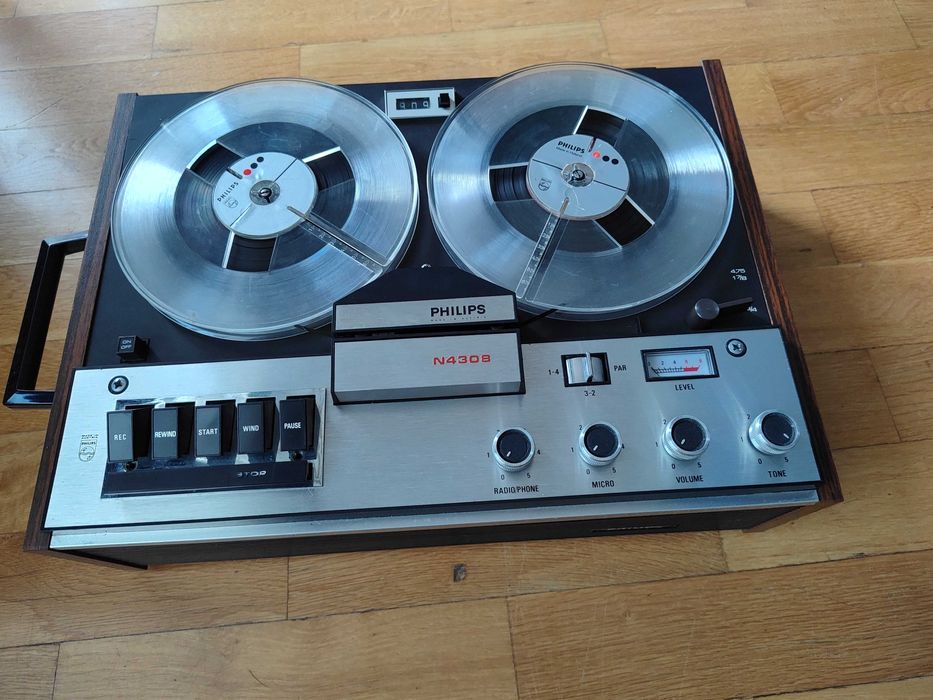 Ролков магнетофон Филипс