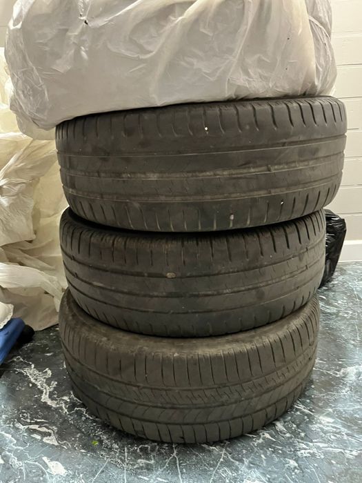 Продам шины срочно балон от авто