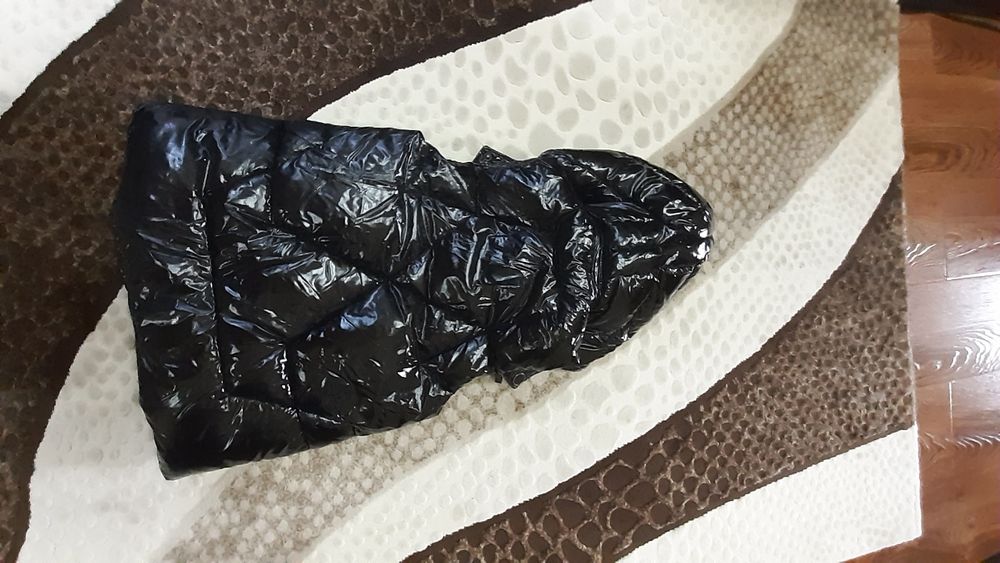 Продам  безрукавку для девочек.