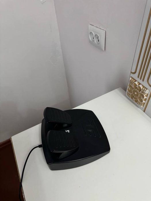 Руль для игр с педалью