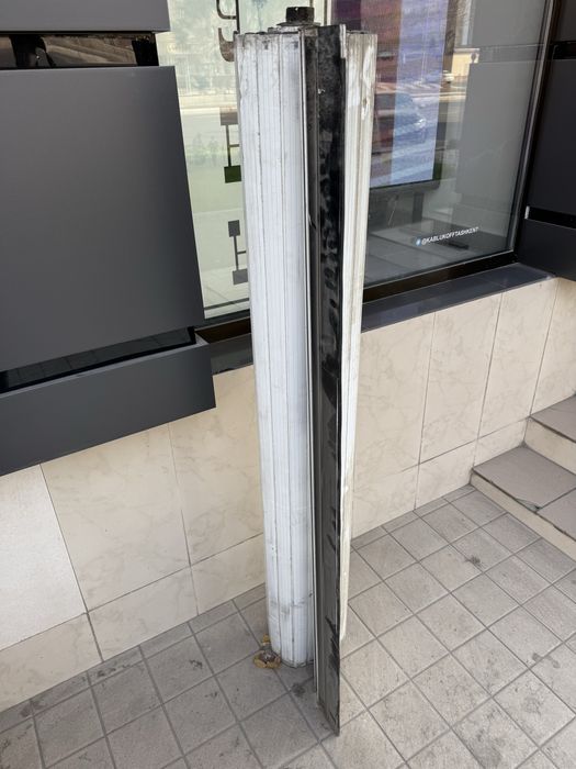 Роллставни . Мотор есть . Направляющих нет .