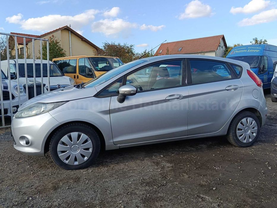 FORD Fiesta 2010 — imagine 2
