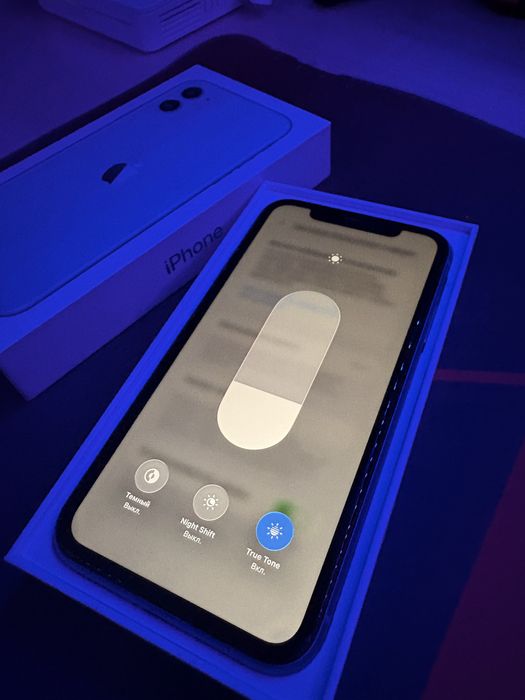 Продам IPhone 11 (Purple)