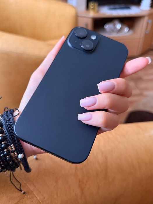 Vând iphone 15 de 128 gb