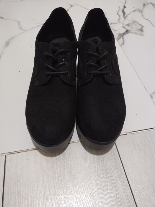 Продам обувь женскую