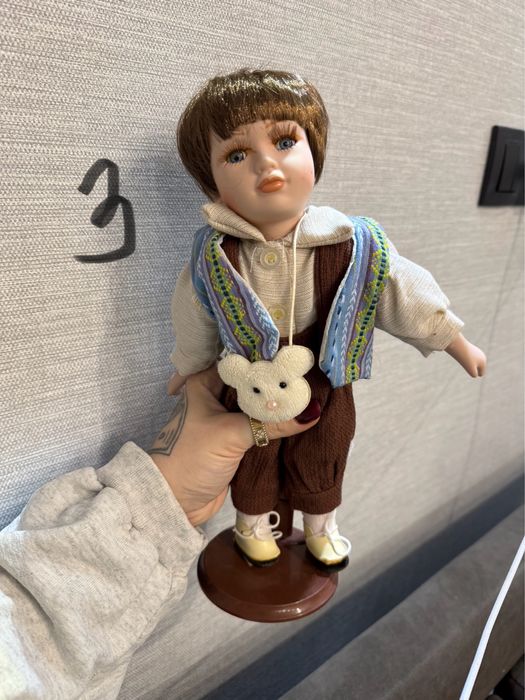 Продам фарфоровые кукол