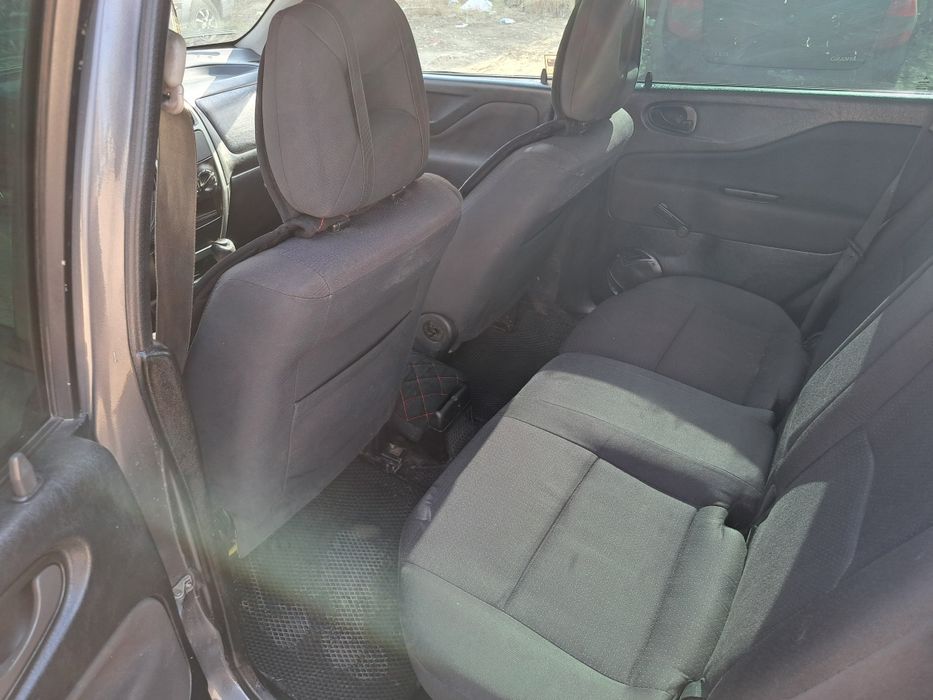 Митсубиши спейс стар