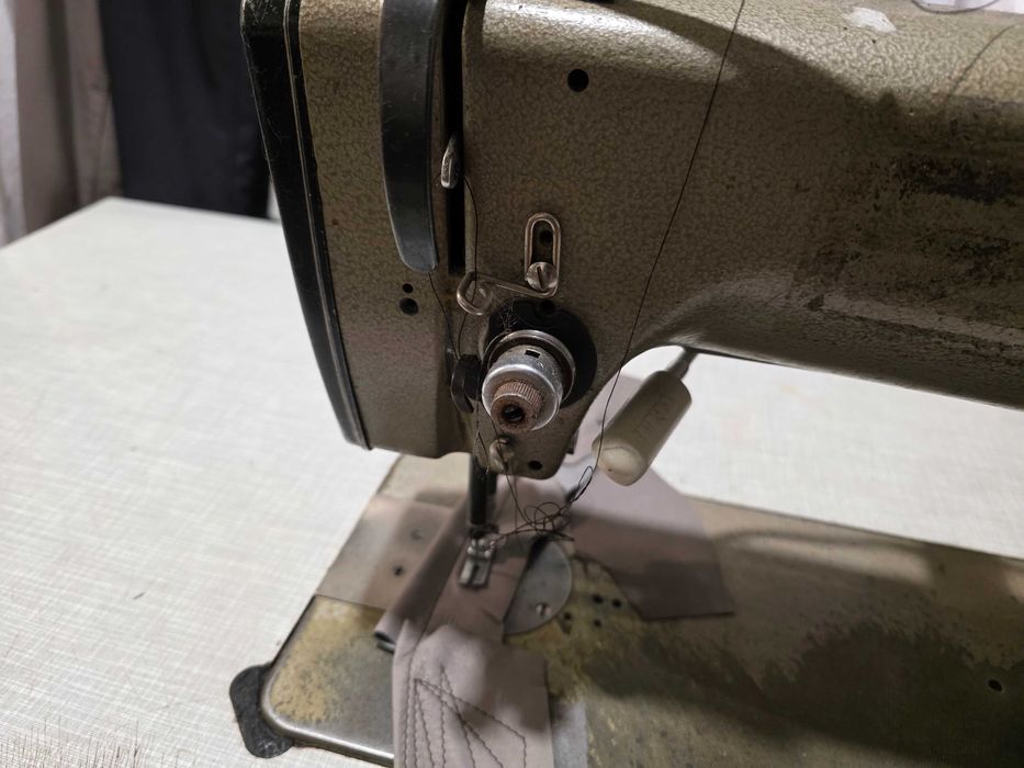 Masina de cusut industriala Pfaff 483