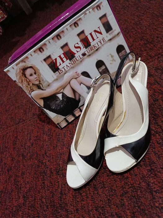 Ойок кийимлар туфли ва кучага кийиш учун йенгил ойок кийим