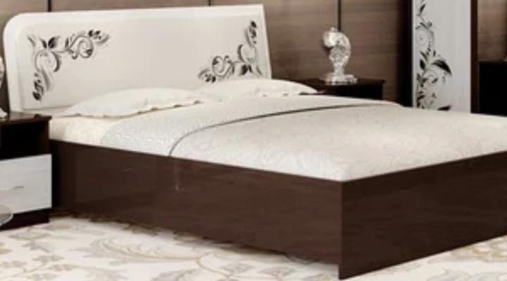 Продаю спальный гарнитур