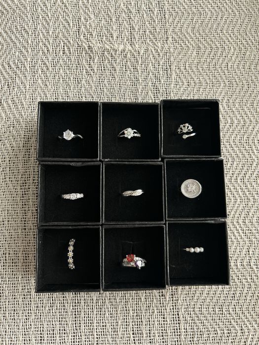 Дамско сребро - комплекти, пръстени, гривни, обеци