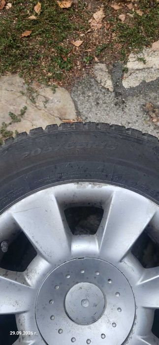 Джанти за BMW със зимни гуми 205/65 R15