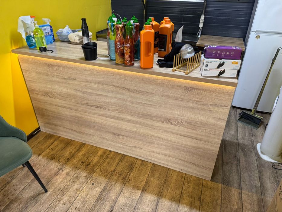 Продам стол, холодильник, лайтбокс, тумбучку