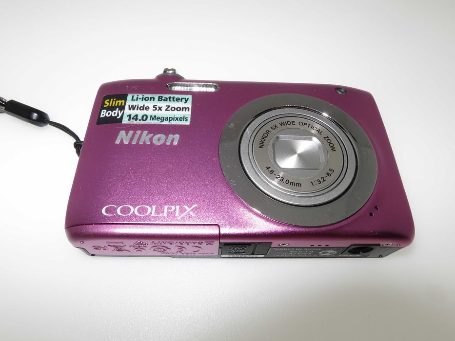 Nikon Coolpix S2600 розов ултра компактен фотоапарат, 14MP комплект