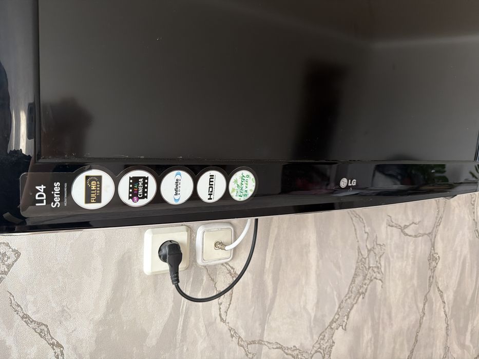 Продам телевизор LG