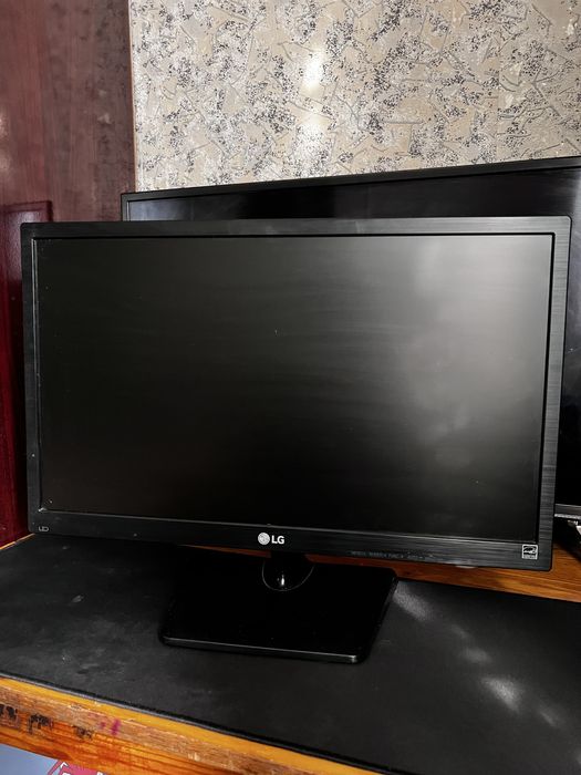 Монитор LG 22  дюйм.