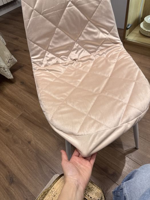 Срочно продам стулья