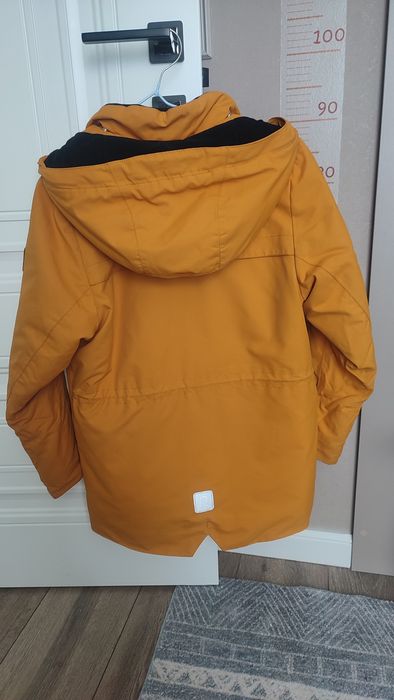 Продам куртку reima