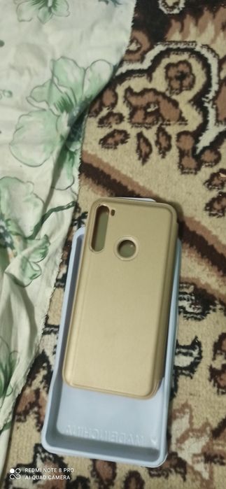 Redmi note 8 uchun gʻlof