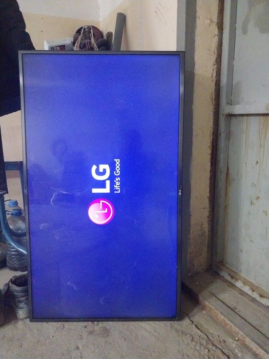 Телевизор лед LG