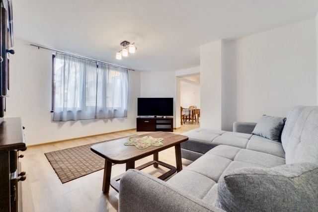 Тристаен - Обзаведен - Колхозен пазар - Тухла