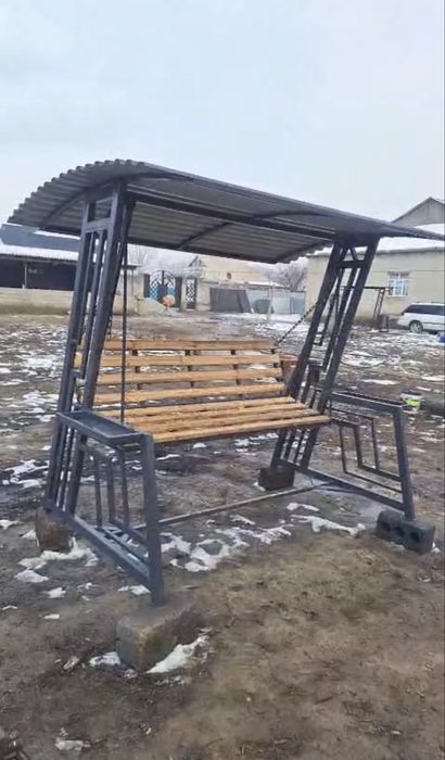 Качеля Сапалы материалдан жасалған