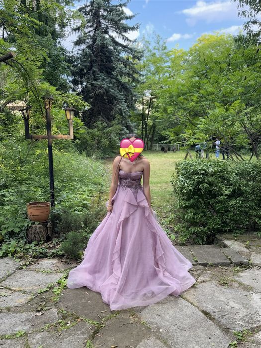 Бална рокля, цвят пепел от рози