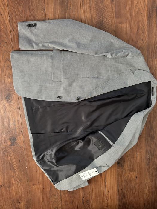 Costum zara Man L nou