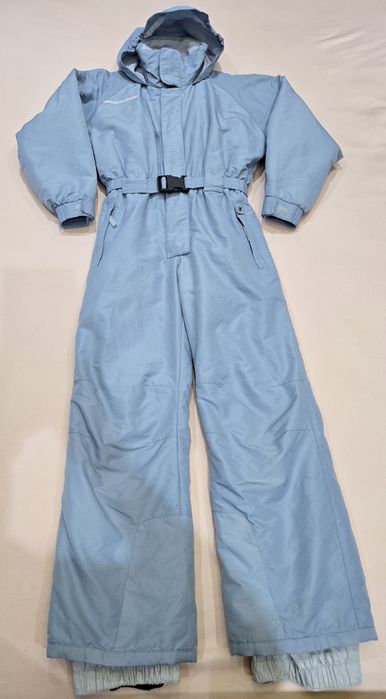 Горнолыжный комбинезон
