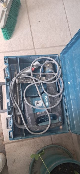 Къртач Makita  малко ползван