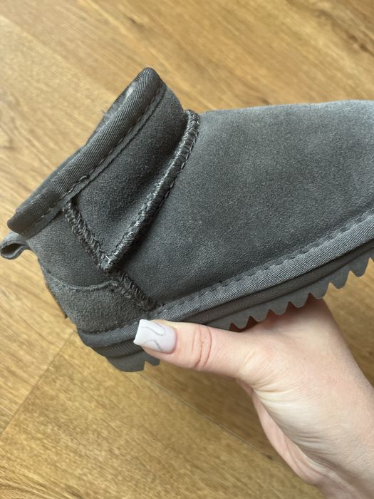 Продам НОВЫЕ детские угги