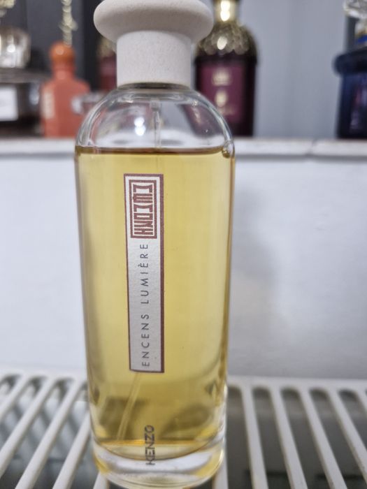 Vand parfumuri 100%originale din propria colectie
