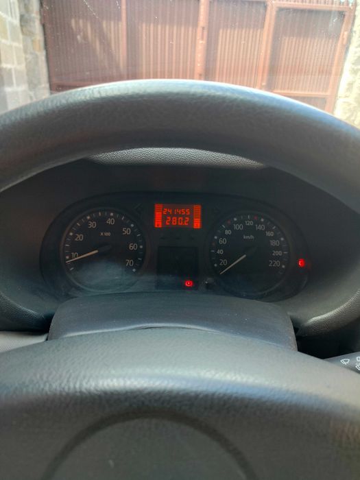 Vând Renault Clio 2 benzină + GPL