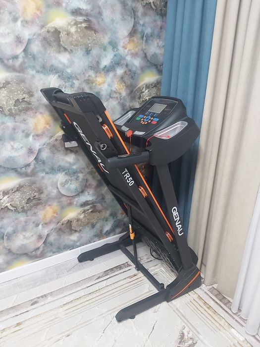 Продам  беговую дорожку