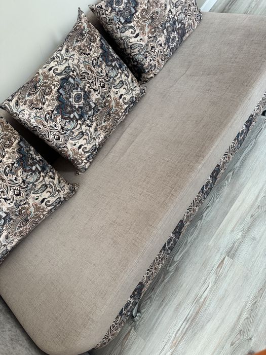 Продам диван тахта