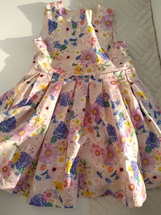 Платье на девочку