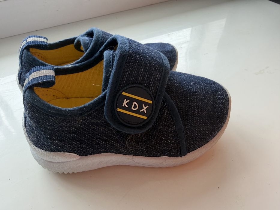 Продам обувь  20 размер