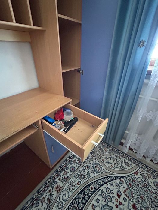 письменный стол со шкафами (стенка).