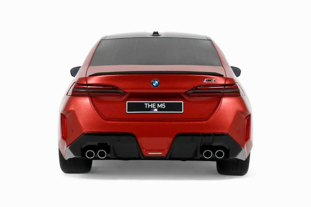 Macheta BMW M5 1:18 GT Spirit GT966