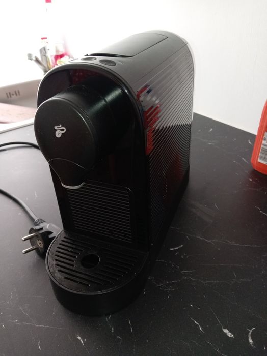 Expressor cafea capsule + cadou