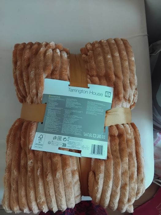 Продавам кувертюра