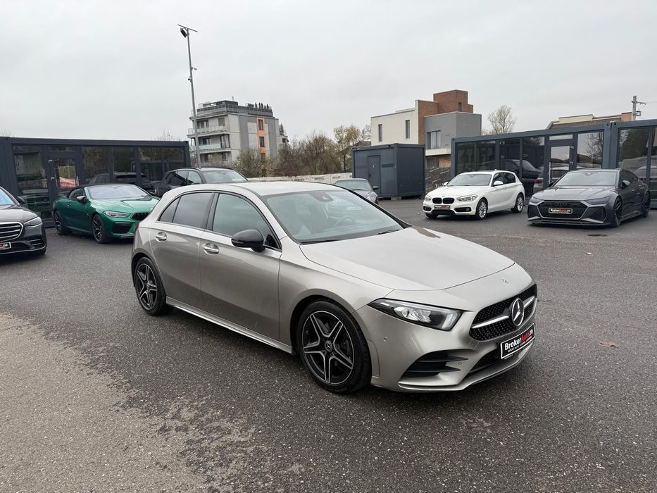 Mercedes-Benz A Mercedes A180-Pachet AMG,LED,Camera,Burmester,Keyless Entry,Garantie
