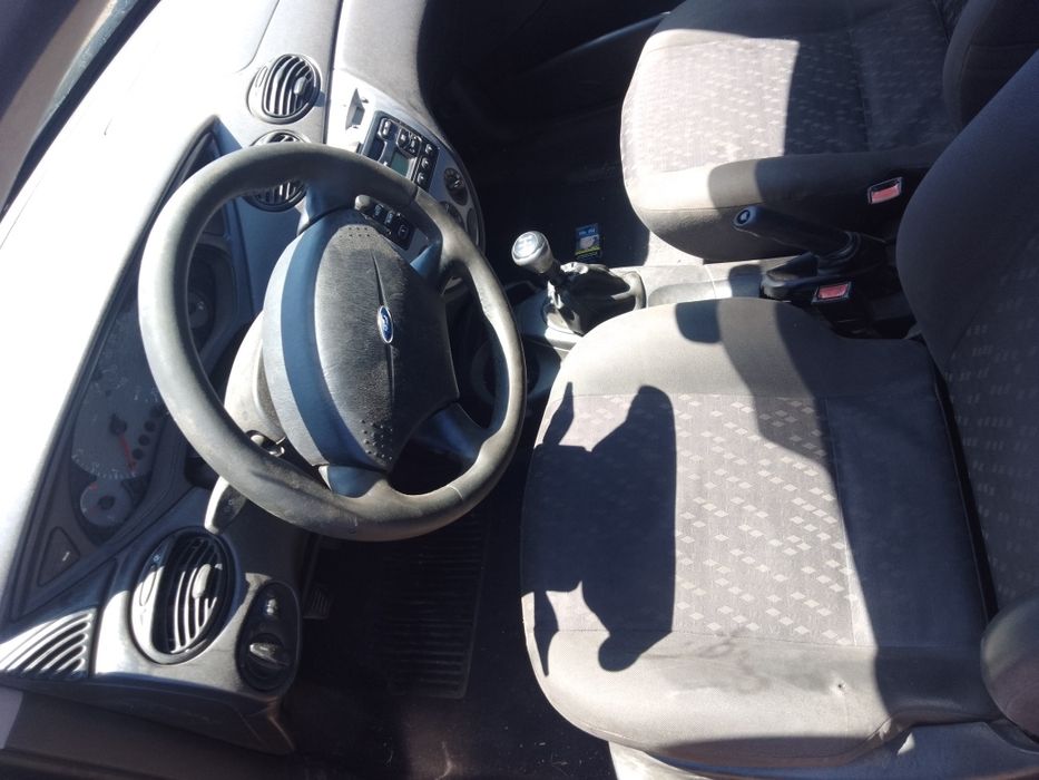 Dezmembrez Ford focus 1 1 8 Tddi Anul 2000