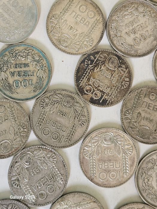 Продавам сребърни столевки от 1930 от 1934 и от 1937 години.Цената е з
