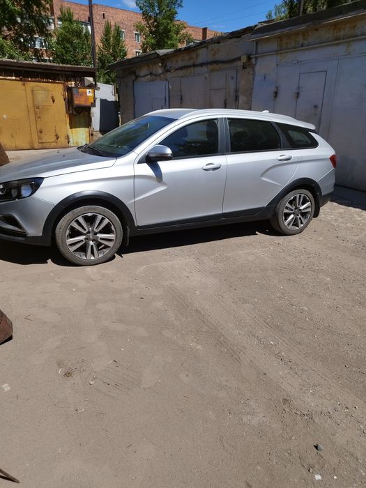 Автомобиль Лада Веста СВ Кросс