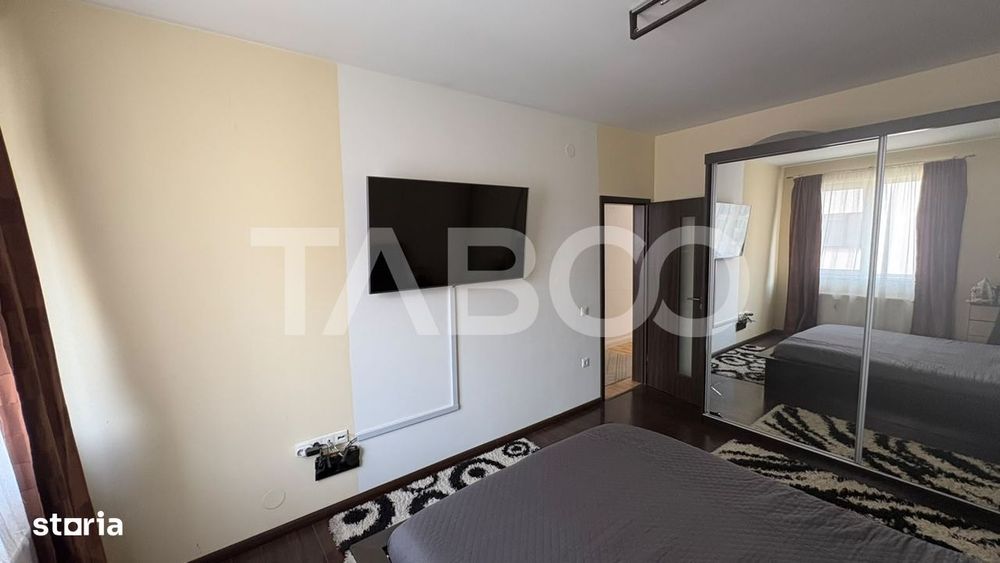 Apartament spatios 78 mp cu 3 camere si balcon 9 mp in zona Turnisor
